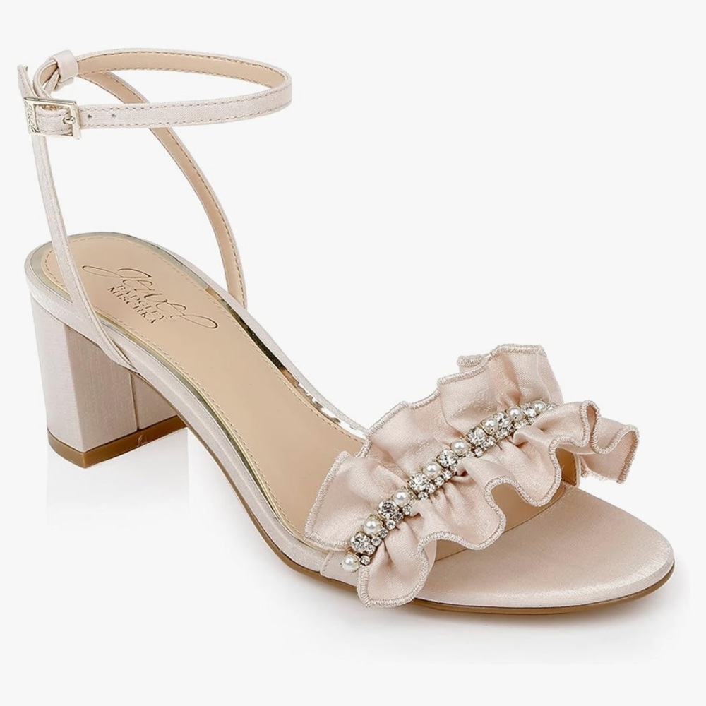 Badgley Mischka Desirie Jewel Spring Wedding Strappy Sandals Blush Champagne 7.5